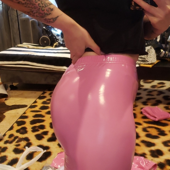 ⭐💗Slippery When Wet. Pants💗 - Picture 2 of 6